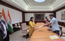 शेतकरी पठ्याने भरला उपराष्ट्रपती पदासाठी अर्ज.